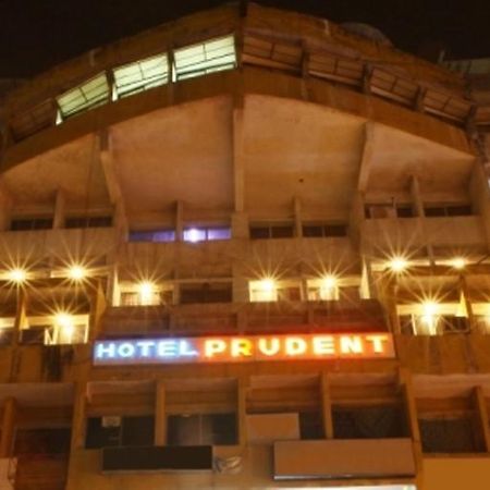 Hotel Prudent Vadodara Exterior photo